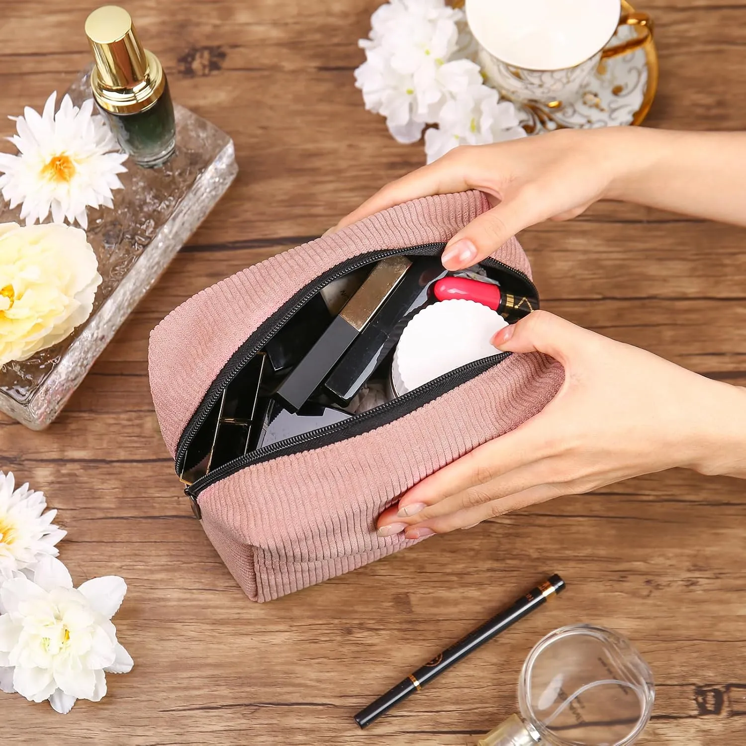 Custom Name Makeup Bags for Women Personalized Travel Cosmetic Bag with Birth Flower Portable Make Up Bags Customized Gifts for Women Mother Sister (Pink)