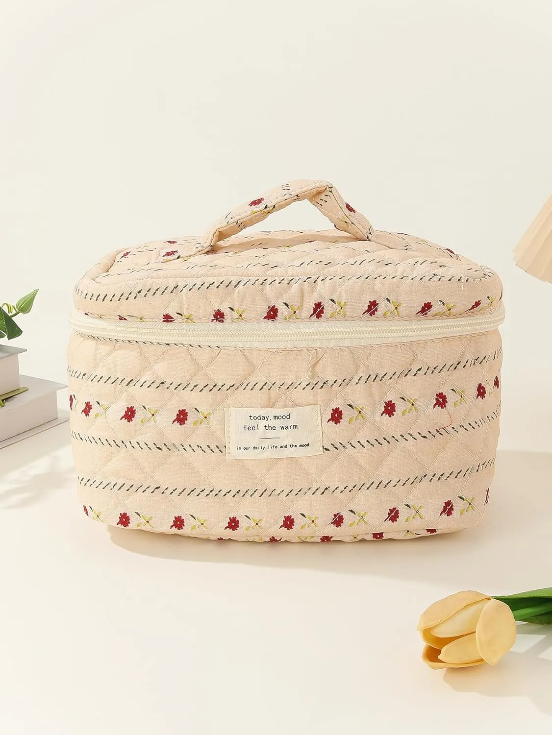 Floral Cotton Quilted Makeup Bag, Kawaii Aesthetic Travel Organizer Toiletry Bag with Handle, Large Cosmetic Bags with Zipper, Cute Pouch Tote Purse for Women (Striped)