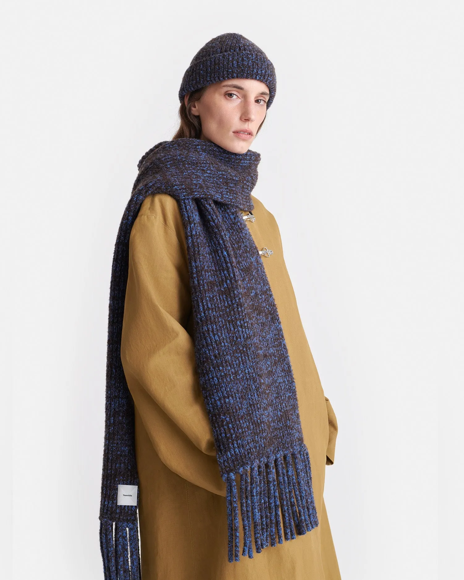Ives - Compact Boucle Scarf - Blue/Brown