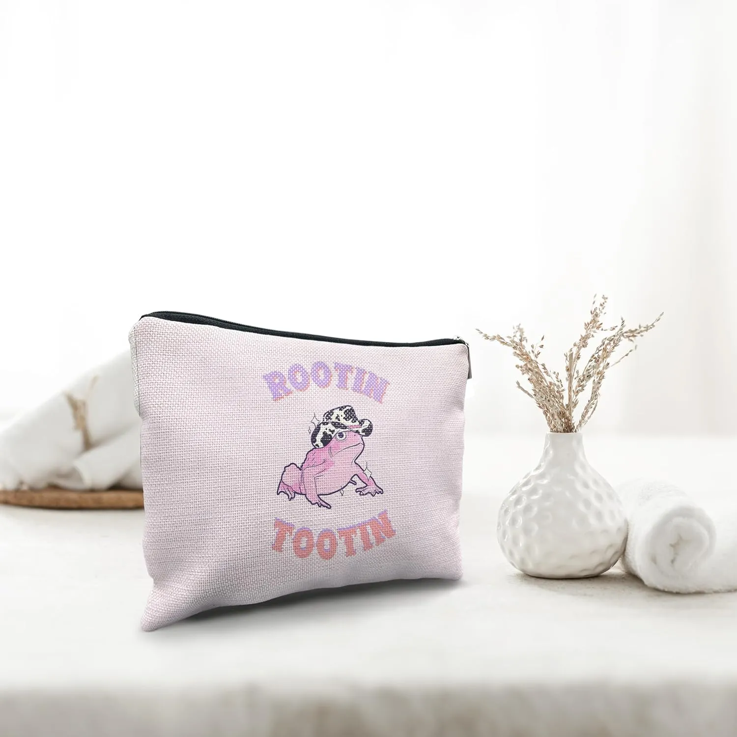 Nogrit Rootin' Tootin' Retro Western Cowgirl Frog, Western Makeup Bag,Pink Frog Linen Makeup Bag,Cowgirl Gifts for Teen Girls Women,Pink Frog Lover Gifts,Western Gifts