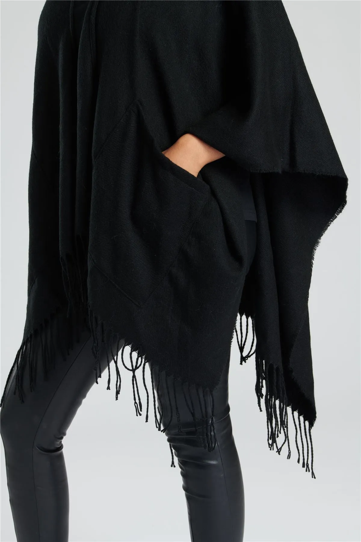 South Beach Womens Knitted Fringe Poncho
