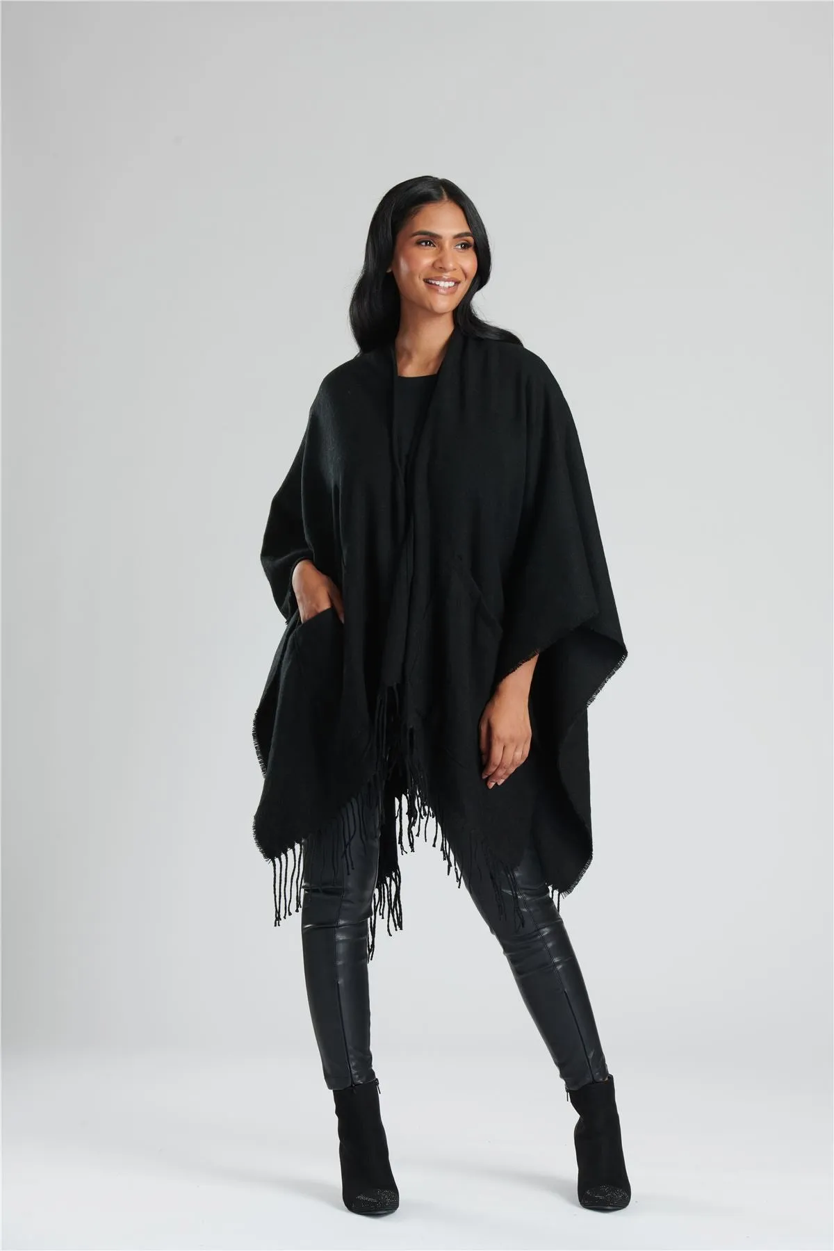 South Beach Womens Knitted Fringe Poncho
