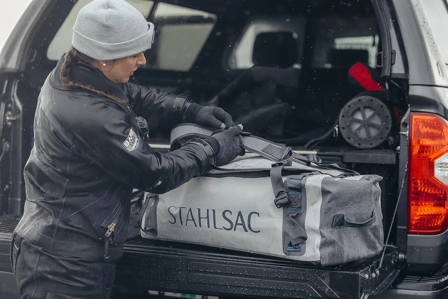 STAHLSAC Abyss Duffel Bag, Medium 75L: Waterproof bag for travel, dive gear.