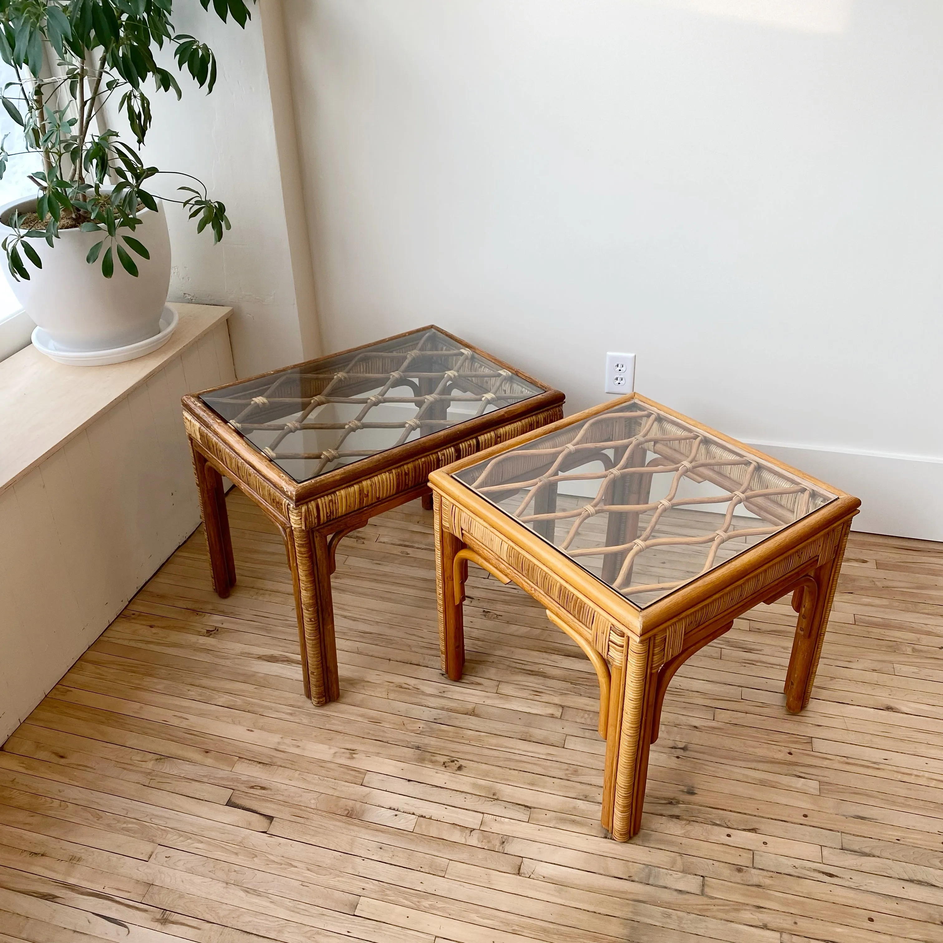 Vintage Rattan   Glass End Table / Side Table